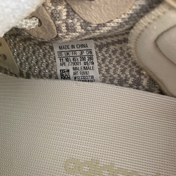 Yeezy 350 Lundmarks v2 non reflective - Picture 8 of 8